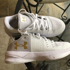 NWOT Women’s Under Armour Running Shoes